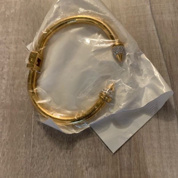 Women’s Bracelet - Picture 8 of 8